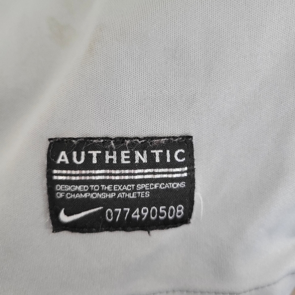 NIKE Soccer Goalie Tshirt - Picture 5 of 5